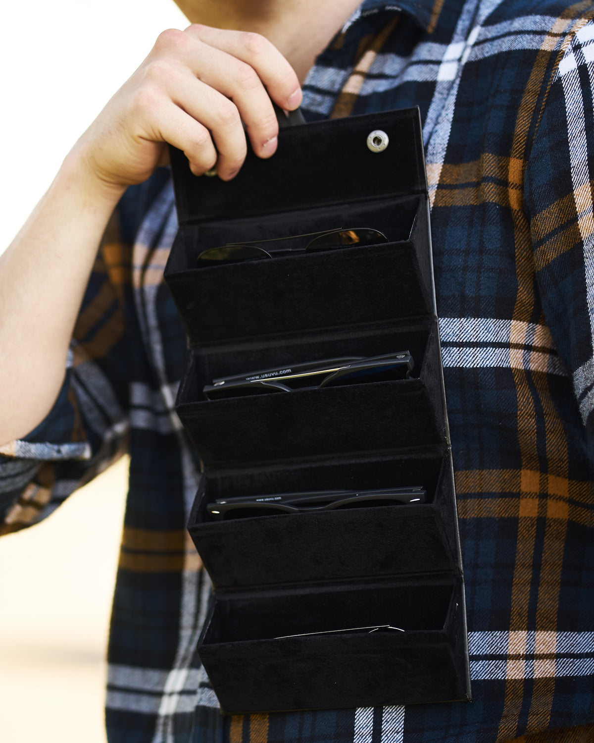 Sunglass Box - 4 pc Case Accessories USUVU Sunglasses shades shade kuwait summer trolley @trolleyKW ترولي نظارات نظارة الكويت كويت شمس